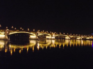 Margit híd díszkivilágítás