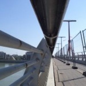 Elkezdődött a Rákóczi híd korlátvilágításának cseréje