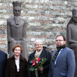 Felavatták Hedvig és Jagelló szobrát Budapesten